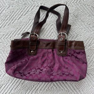 Authentic RARE Y2K Vintage Coach Soho Signature Shoulder Bag in plum